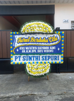 Papan Bunga Duka di Lumban Julu