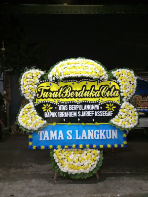 Papan Bunga Duka di Lumban Julu